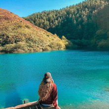 Η λίμνη έγινε viral στην πανδημία και γέμισε Instagrammers
