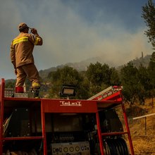 Υψηλός κίνδυνος πυρκαγιάς σε 11 περιοχές την Τρίτη 18/8 -«Έφυγαν» τα πορτοκαλί από τον χάρτη
