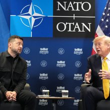 Βολοντίμιρ Ζελένσκι και Ντόναλντ Τραμπ στη Σύνοδο του ΝΑΤΟ στην Άγκυρα