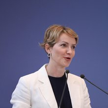Σδούκου: Είναι θράσος να ασκεί κριτική ο κ. Τσίπρας για υπερφορολόγηση