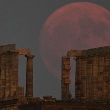 Γιατί η Σελήνη θα γίνει κατακόκκινη στις 28 Αυγούστου -Από πού θα είναι ορατό το σπάνιο φαινόμενο