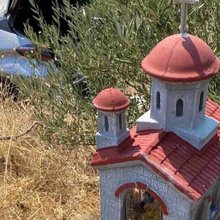 Εκκλησάκι στη μνήμη της οικογένειας από τη Μολδαβία