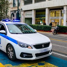 περιπολικό στο δρόμο