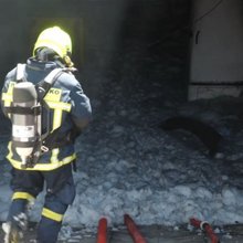Φωτιά σε υπόγειο πάρκινγκ πολυκατοικίας στο Ελληνικό