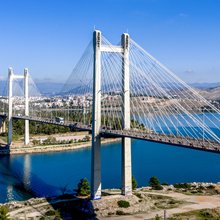 Συναγερμός στη Χαλκίδα: Γυναίκα έπεσε από τη γέφυρα - Μεταφέρθηκε στο νοσοκομείο