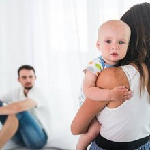Νέα έρευνα: 91% των νέων γονιών καβγαδίζει τον πρώτο χρόνο με ένα μωρό - Ποιο είναι το τρίπτυχο της έντασης