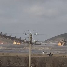 To πλοίο μεταφοράς εμπορευματοκιβωτίων MSC Silvana VIII βυθίστηκε σχεδόν εξ' ολοκλήρου στην Κίνα