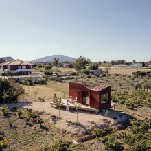 Ένα σπίτι μόλις 20 τ.μ. στη Ζάκυνθο γίνεται ένα με τον αμπελώνα -Ένα μικρό καταφύγιο μέσα στη φύση