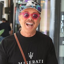 Ο Λάκης Γαβαλάς