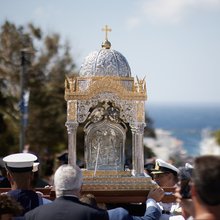 Η θαυματουργή εικόνα της Παναγίας της Τήνου