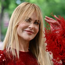 Αγνώριστη η Νικόλ Κίντμαν στο εξώφυλλο της Vogue: «Μοιάζει με AI» έγραψαν