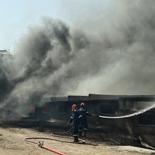 Φωτιά στον Κουβαρά: Σε σπινθήρες από καλώδια ρεύματος αποδίδεται η πυρκαγιά