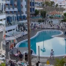 «Σπριντ» τουριστών για ξαπλώστρες σε ξενοδοχείο στην Ισπανία
