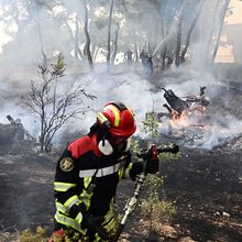 Πυροσβέστες στη φωτιά
