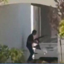 ένοπλος πυροβολεί