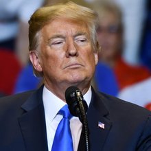 O Trump ξεσπά - «Άρρωστοι» οι οδηγοί ηλεκτρικών αυτοκινήτων