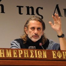 Ο φωτορεπόρτερ Μάριος Λώλος