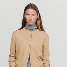 Η ζακέτα από τα Massimo Dutti που θα φοράμε όλο το φθινόπωρο -Κυκλοφορεί σε 6 χρώματα