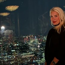 Η Ελένη Μενεγάκη ανέβασε φωτογραφίες από το ταξίδι της στο Λονδίνο