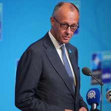 Ο Γερμανός Καγκελάριος, Φρίντριχ Μέρτς