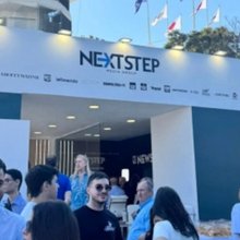 Δυναμικό «παρών» της Next Step Media στη Θεσσαλονίκη: Ο Παραπολιτικά 90,1 βγήκε «ζωντανά» από το περίπτερο του ομίλου στη ΔΕΘ, δείτε φωτογραφίες