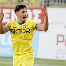 Ο Μπαρτόλο με τη φανέλα του Αστέρα AKTOR 