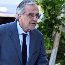 Σαμαράς για 28η Οκτωβρίου: Η ελευθερία ενός λαού κρίνεται από όσα αρνείται να παραδώσει