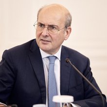 Κωστής Χατζηδάκης: Δεν βοηθάει τη ΝΔ η ενασχόληση με το διαφαινόμενο κόμμα Σαμαρά