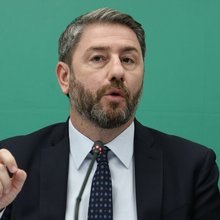 Ανδρουλάκης για άρθρο Καρτερού: «Τα προφανή δεν χρειάζονται ερμηνεία» -Πυρά για την επίθεση κατά του ΠΑΣΟΚ από «πιστόλια» και «νεροπίστολα»