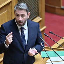 Ο Νίκος Ανδρουλάκης στη Βουλή
