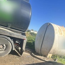 Σπάτα: Συνελήφθη 59χρονος οδηγός βυτιοφόρου που έριχνε παράνομα υγρά απόβλητα σε δεξαμενή οικοπέδου