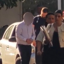 Στην Ευελπίδων ο 52χρονος γυναικολόγος που κατηγορείται για πορνογραφία ανηλίκων