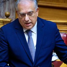 Τάκης Θεοδωρικάκος στη Βουλή
