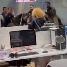 Έφοδος της τουρκικής Αστυνομίας στον κύριο τηλεοπτικό σταθμό της αντιπολίτευσης