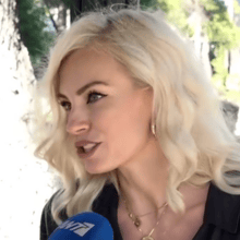 Η Τζούλια Νόβα 
