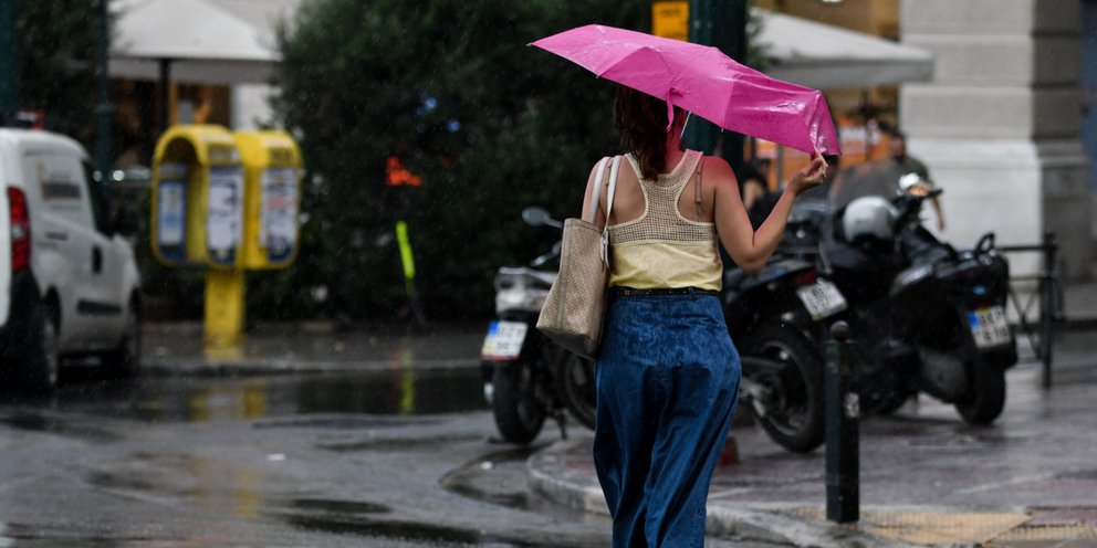 Χαλάει ο καιρός: Πέφτει η θερμοκρασία, έρχονται βροχές, καταιγίδες, χαλάζι  | ΕΛΛΑΔΑ | iefimerida.gr