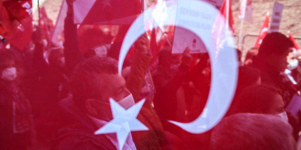 Εξαλλη η Τουρκία με τη Γαλλία επειδή κατηγόρησε το Anadolu -«Εσείς καταπιέζετε τα ΜΜΕ» | ΚΟΣΜΟΣ