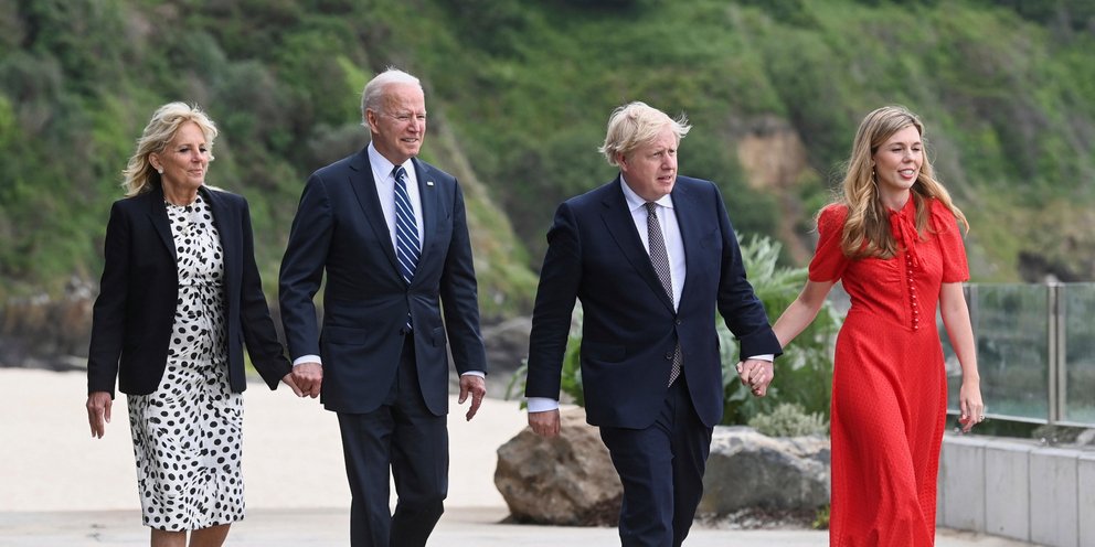 G7: Η πρώτη συνάντηση Τζόνσον-Μπάιντεν και η «διπλωματία της πάνας» -Ο μικρός γιος του Βρετανού πρωθυπουργού έκλεψε την παράσταση [εικόνες] | ΚΟΣΜΟΣ