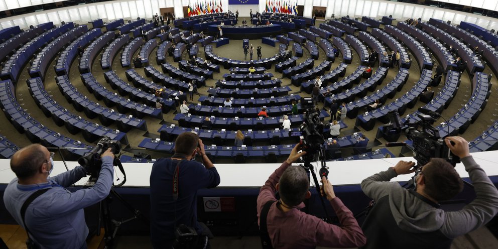 Ψηφίζεται σήμερα στο Ευρωκοινοβούλιο το Ευρωπαϊκό Πιστοποιητικό -Τι άλλα θέματα θα συζητηθούν | ΚΟΣΜΟΣ