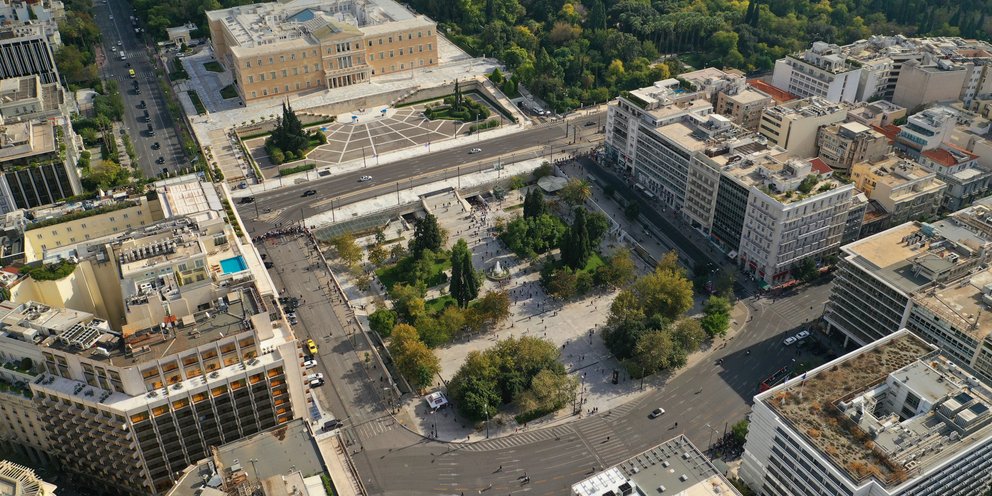 Δήμος Αθηναίων: Αρχίζουν σήμερα τα έργα ανάπλασης στο Σύνταγμα -Κανονικά η κίνηση οχημάτων και ΜΜΜ | ΕΛΛΑΔΑ - Vimarsana News