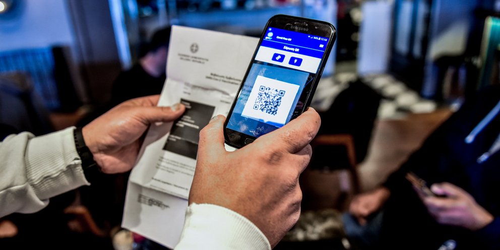 taytotita-kinito-elegxos-covid.jpg?itok=