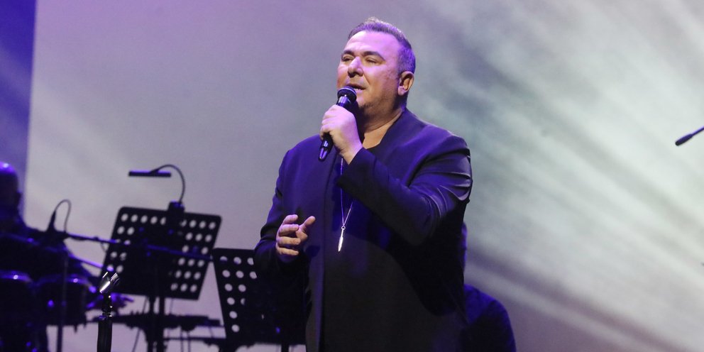 Ο Αντώνης Ρέμος σε κέντρο