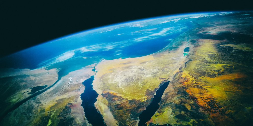 Οι επιστήμονες ανακαλύπτουν ότι οι ήπειροι της Γης «ξεφλουδίζουνι» σιγά σιγά από κάτω