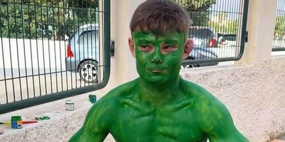 Ο Κέιν βάφτηκε Χαλκ, αλλά ταλαιπωρήθηκε για να ξεβαφτεί