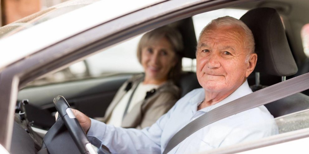Ηλικιωμένος οδηγός
