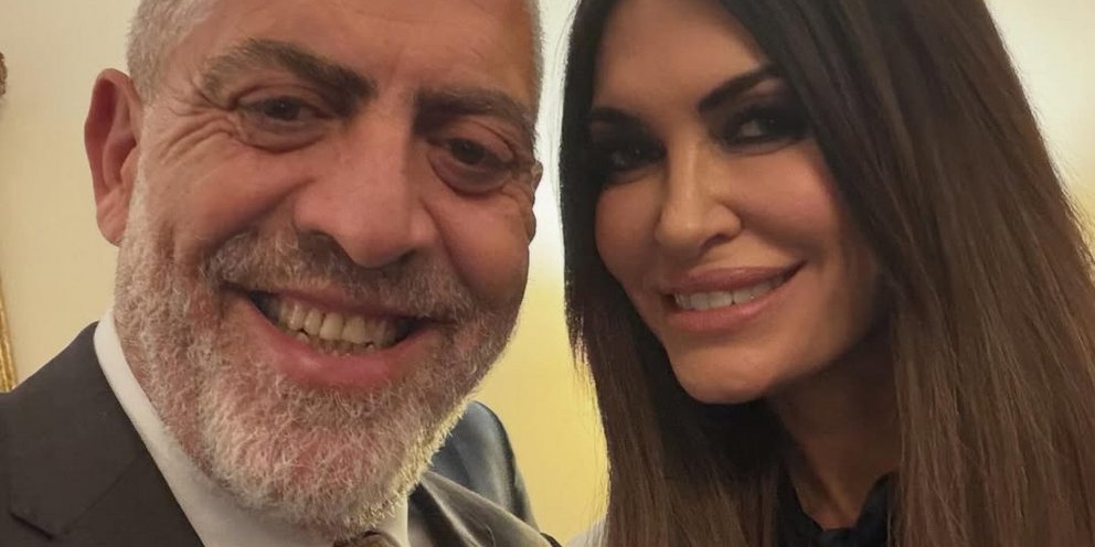 Ο Κούλλης Νικολάου με την Κίμπερλι Γκιλφόιλ