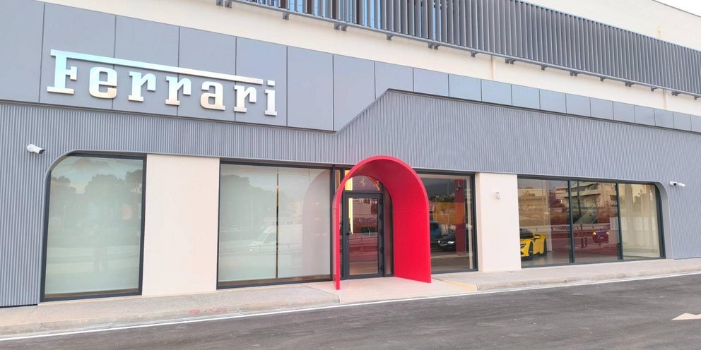 Νέα Έκθεση Ferrari