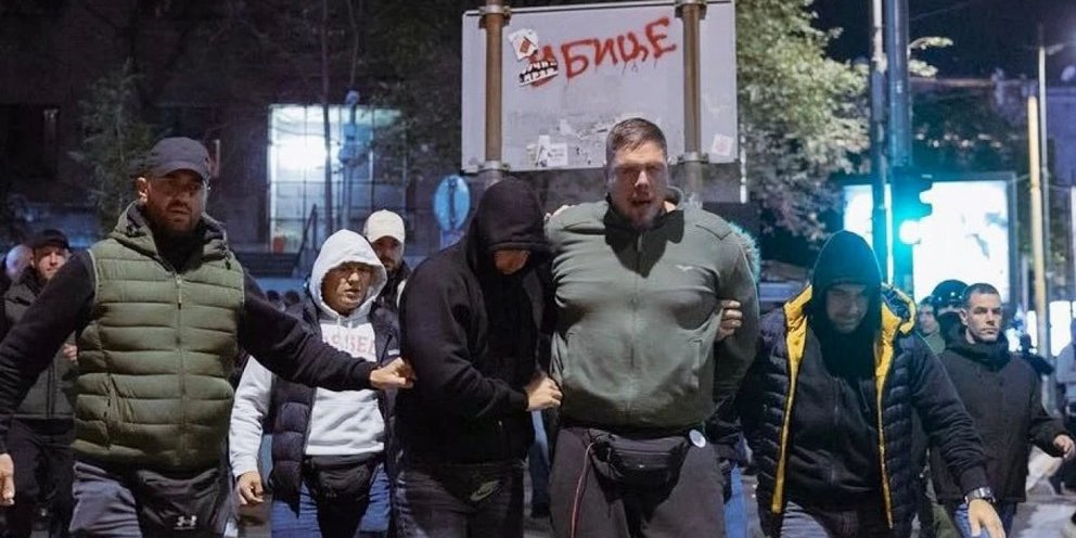 O Βλάντιμιρ Στίματς συνελήφθη σε διαδήλωση στο Βελιγράδι