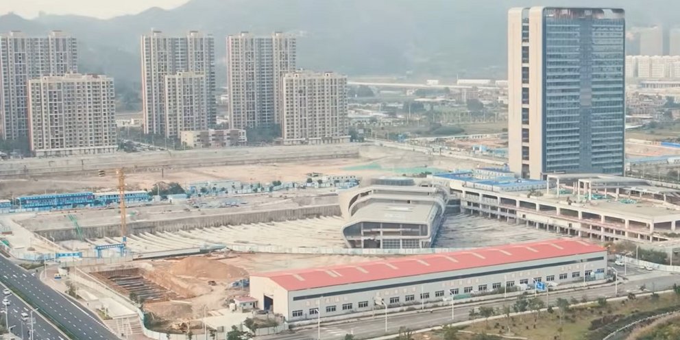 Το απίστευτο ρεκόρ της Κίνας στο Βιβλίο Γκίνες: Όταν μετακινήθηκε κτίριο 30.000 τόνων σε απόσταση σχεδόν 300 μέτρων