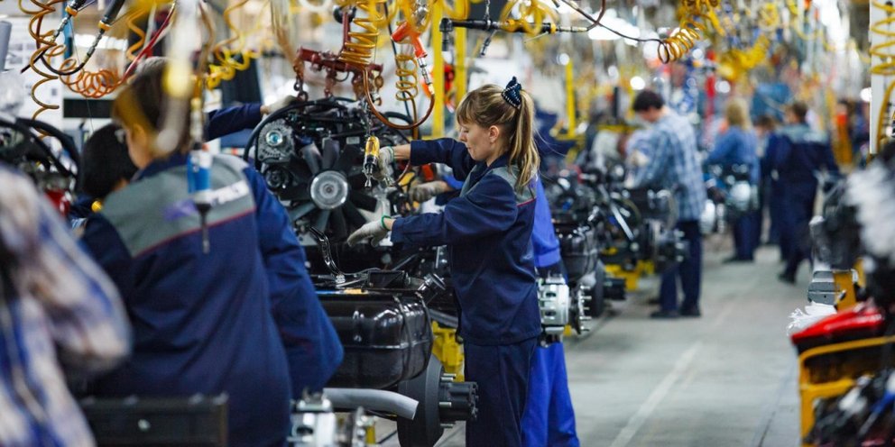 Χιλιάδες απολύσεις